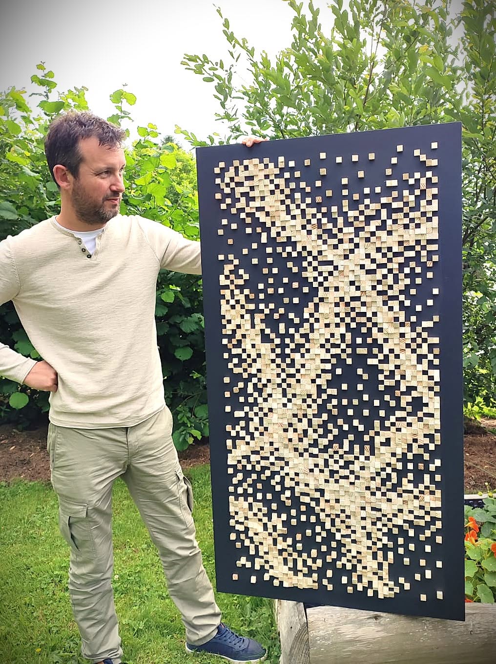 Tableau en mosaïque de résineux naturel sur fond noir, Connexions graphique, D'Créa